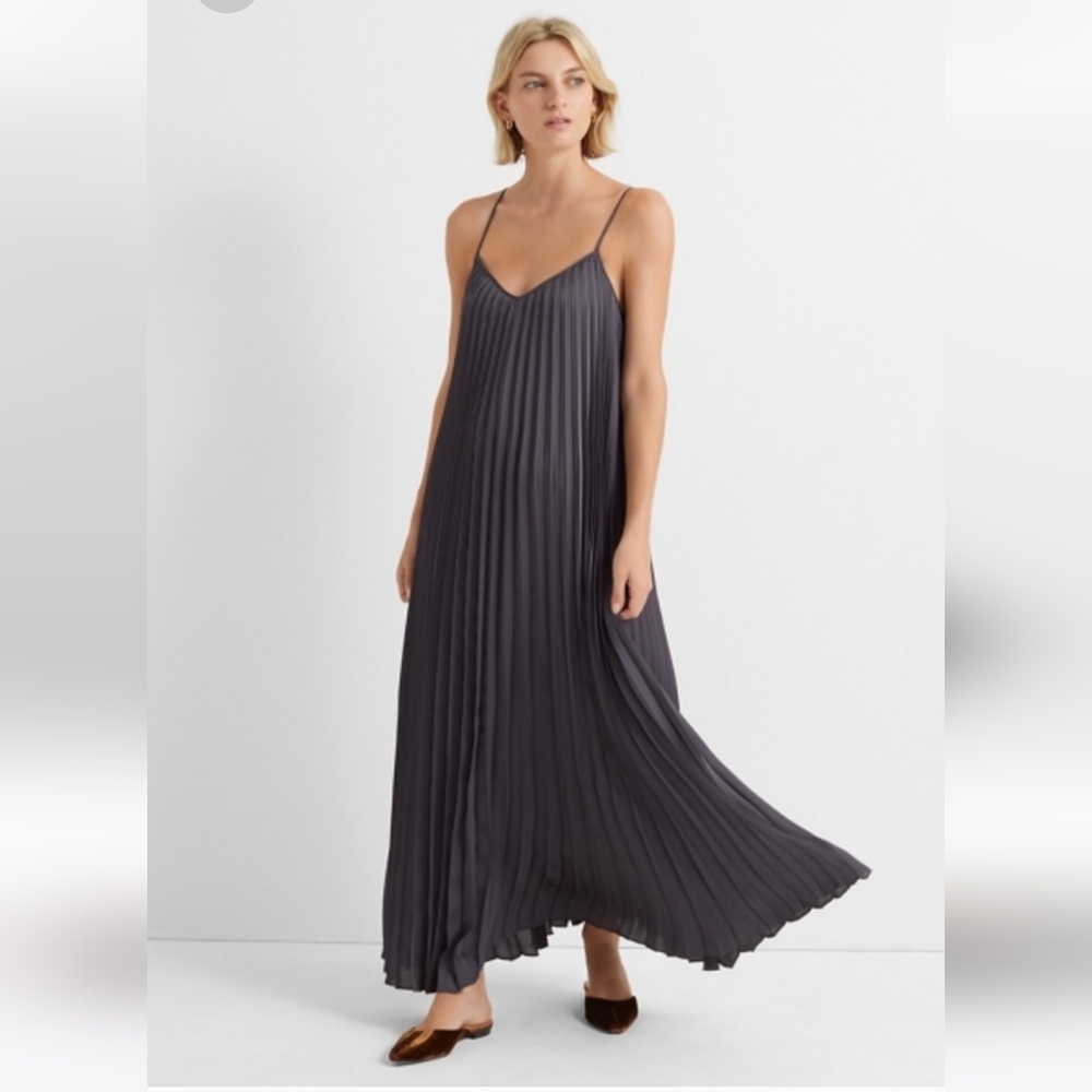 Club Monaco pleated maxi dress - Picture 3 of 6